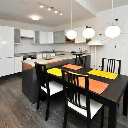 Aplend City Laurinska 11 Bratislava Exterior foto